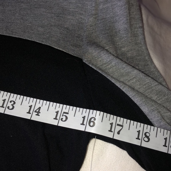 Two by Vince Camuto Long Sleeve Top - Picture 6 of 6